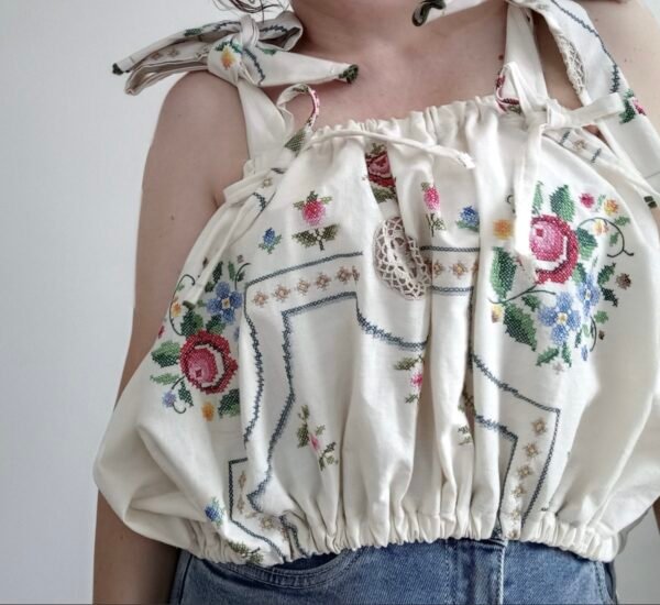 Ren Vintage Embroidered Tablecloth Top