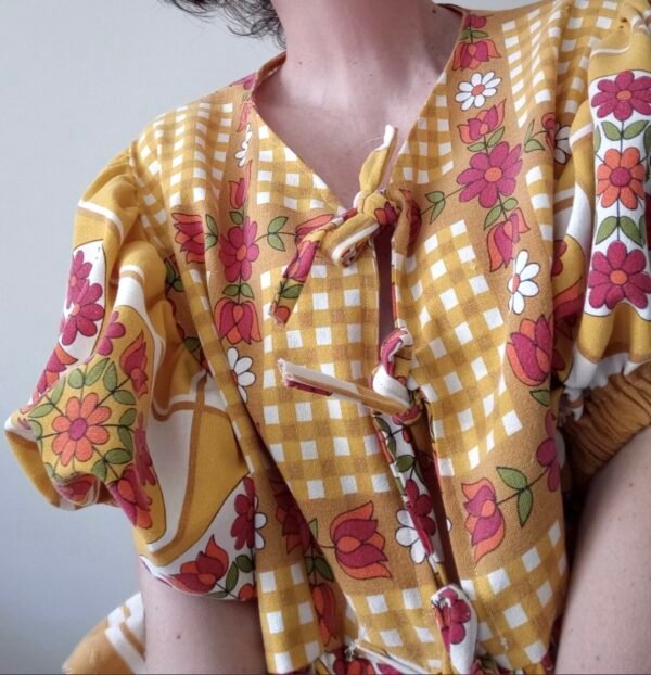 Betsy-Lou vintage tablecloth top